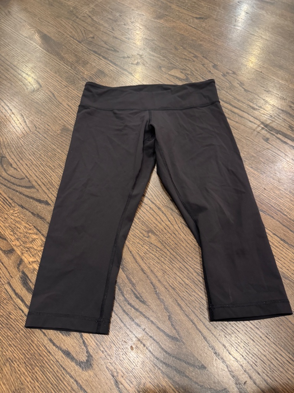 Lululemon crop leggings - Picture 2 of 3